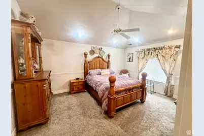 302 W Hidden Hollow Dr S, Orem, UT 84058 - Photo 20