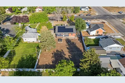 180 S 100 E, Tooele, UT 84074 - Photo 30