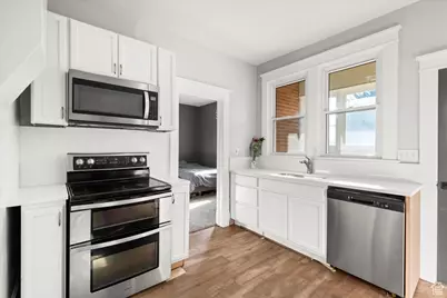 180 S 100 E, Tooele, UT 84074 - Photo 18