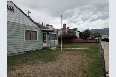 169 Carson Ave, East Carbon, UT 84520 - Photo 4