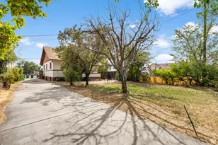 1070 W Center St, Provo, UT 84601 - Photo 24