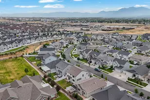 12248 S Croyden Ln W, Herriman, UT 84096 - Photo 4