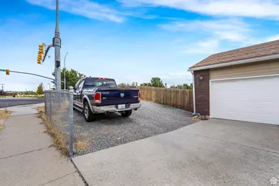 6215 S Westbrook Dr W, Taylorsville, UT 84129 - Photo 2
