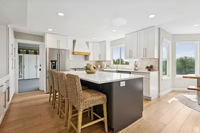 2428 S Scenic Dr E, Salt Lake City, UT 84109 - Photo 16