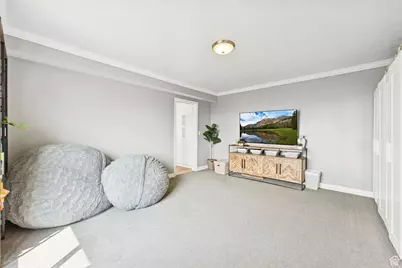 2428 S Scenic Dr E, Salt Lake City, UT 84109 - Photo 26