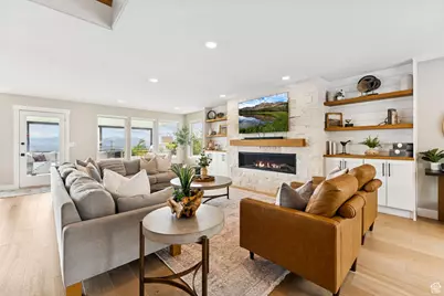 2428 S Scenic Dr E, Salt Lake City, UT 84109 - Photo 12