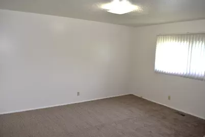 617 E 405 S, Layton, UT 84041 - Photo 16