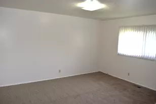 617 E 405 S, Layton, UT 84041 - Photo 16