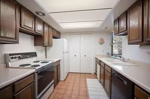 5536 S Springtree Ln E, Murray, UT 84107 - Photo 6