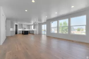 611 N Briarwood Ln, Lindon, UT 84042 - Photo 10