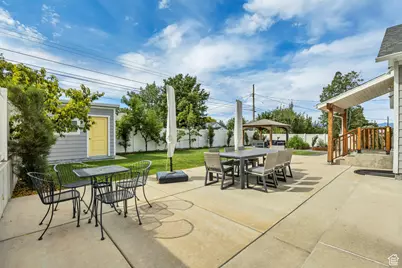 2752 E Wardway Dr, Holladay, UT 84124 - Photo 8