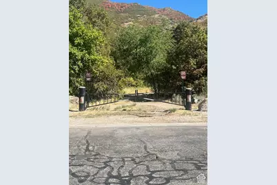 5028 S Ridgedale Dr E, Ogden, UT 84415 - Photo 6