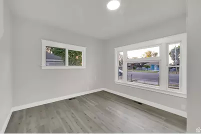 197 W Center St, Midvale, UT 84047 - Photo 4