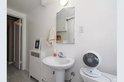 288 E 10th Ave, Salt Lake City, UT 84103 - Photo 32