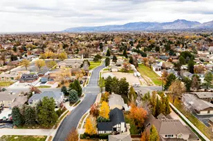 6427 S Rodeo Ln E, Salt Lake City, UT 84121 - Photo 42