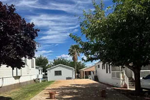 1150 W Red Hills Pkwy, Washington, UT 84780 - Photo 1