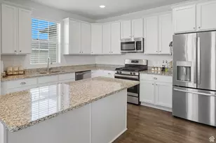 7092 W Jayson Bend Dr, West Jordan, UT 84081 - Photo 16