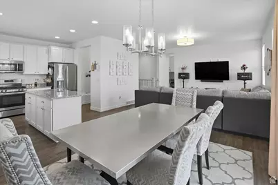 7092 W Jayson Bend Dr, West Jordan, UT 84081 - Photo 10