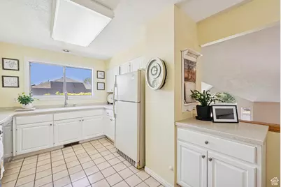 5834 S Walden Rdg W, Murray, UT 84123 - Photo 10