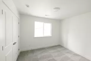 1479 W Skyline Dr, Saratoga Springs, UT 84045 - Photo 8