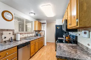 825 N 350 E, Pleasant Grove, UT 84062 - Photo 10