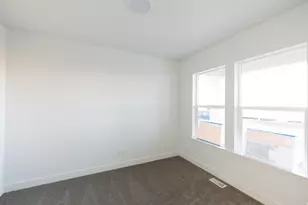 12782 S Twisted Oak Dr, Herriman, UT 84096 - Photo 2