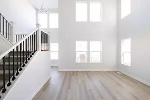 1467 W Skyline Dr, Saratoga Springs, UT 84045 - Photo 8