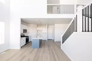 1467 W Skyline Dr, Saratoga Springs, UT 84045 - Photo 6