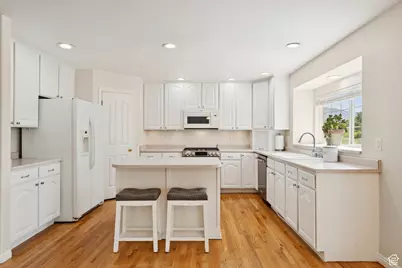 889 W Rockhill Point Cv, Taylorsville, UT 84123 - Photo 24