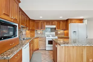 889 W Rockhill Pt Cv, Taylorsville, UT 84123 - Photo 78