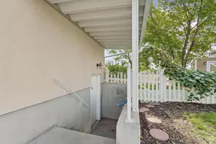 889 W Rockhill Pt Cv, Taylorsville, UT 84123 - Photo 72