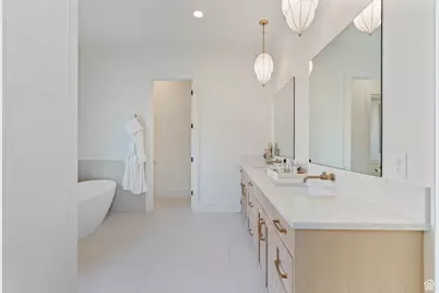 4881 S Holladay Blvd, Holladay, UT 84117 - Photo 30