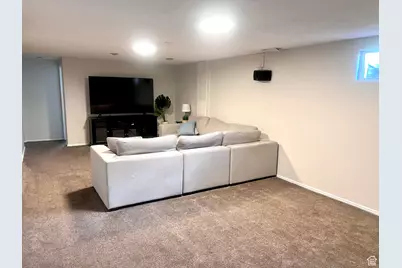 553 W 1880 S, Woods Cross, UT 84087 - Photo 16