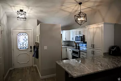 250 S Donlee Dr #J, Saint George, UT 84770 - Photo 4