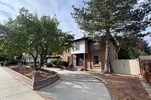 2650 E Willow Wick Dr, Sandy, UT 84093 - Photo 2