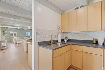 1370 E Oakmont Ln, Fruit Heights, UT 84037 - Photo 16