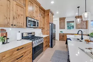 2345 E Cherry Ln, Layton, UT 84040 - Photo 6