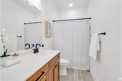 2345 E Cherry Ln, Layton, UT 84040 - Photo 18