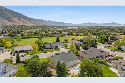 10685 N Jerling Dr, Highland, UT 84003 - Photo 4