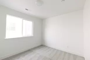 1447 W Skyline Dr, Saratoga Springs, UT 84045 - Photo 12