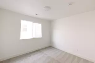 1447 W Skyline Dr, Saratoga Springs, UT 84045 - Photo 16