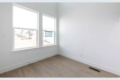 1447 W Skyline Dr #913, Saratoga Springs, UT 84045 - Photo 2