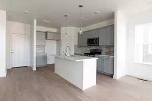 1447 W Skyline Dr, Saratoga Springs, UT 84045 - Photo 8