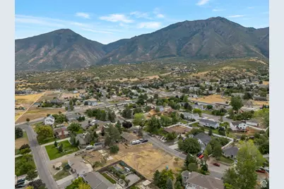 359 E Magellan Ln, Elk Ridge, UT 84651 - Photo 6