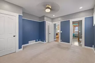 377 N Center St W, Salt Lake City, UT 84103 - Photo 16