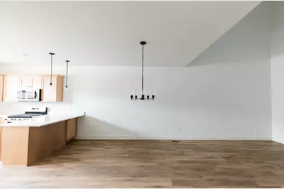 1459 W Skyline Dr #910, Saratoga Springs, UT 84045 - Photo 8