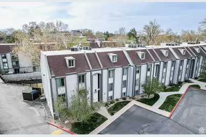 440 E Creekside Cir #D, Murray, UT 84107 - Photo 2