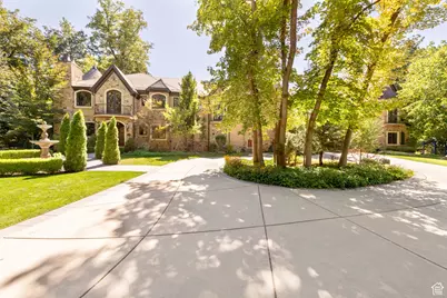 2318 E Walker Ln, Holladay, UT 84117 - Photo 12