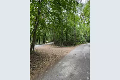 2318 E Walker Ln, Holladay, UT 84117 - Photo 34