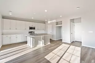 43 E Broadway Dr, Saratoga Springs, UT 84045 - Photo 10